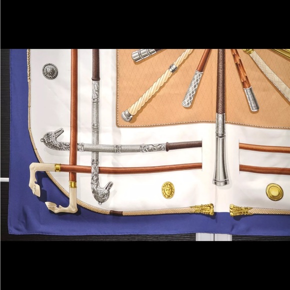 Authentic HERMES Carre 90 Scarf "Cannes et Pommeaux" Silk Navy - Picture 4 of 14